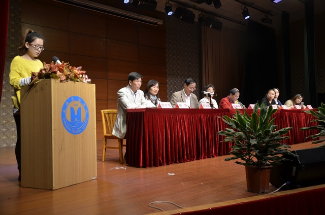 毕业生代表发言.JPG