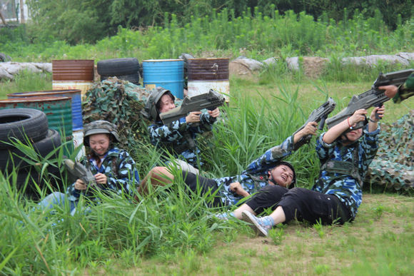 4.真人CS对抗射击赛.JPG