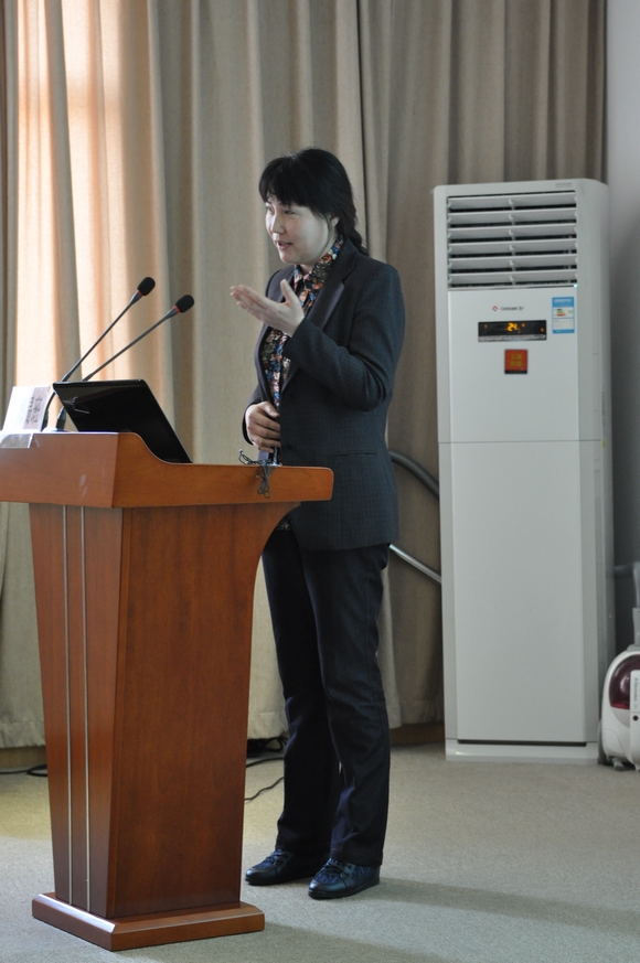 5.经管学院孙思老师主持主题班会.JPG