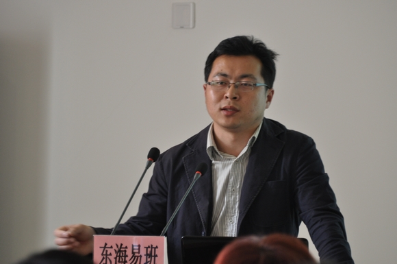 7.机电学院曲冠华老师主持主题班会.JPG