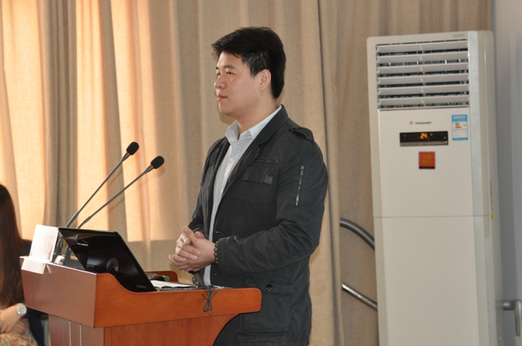 6.经管学院周亚飞老师主持主题班会.JPG
