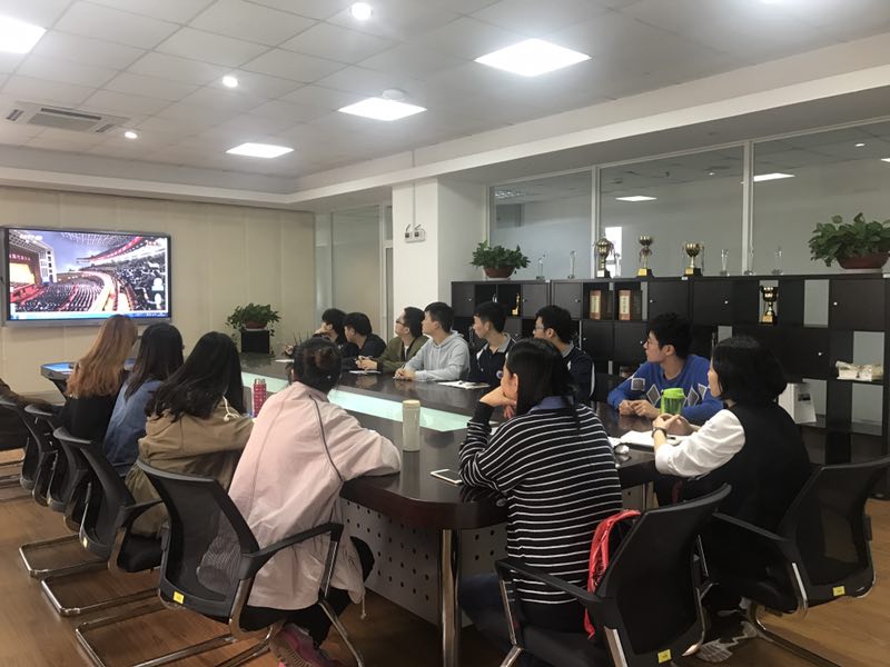机电学院会议室.jpg