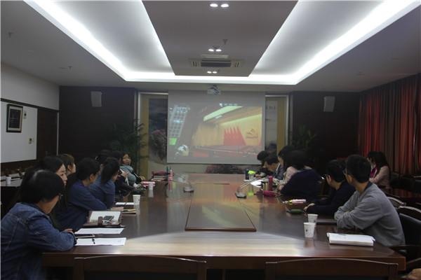 南807会议室(教师工作部).jpg