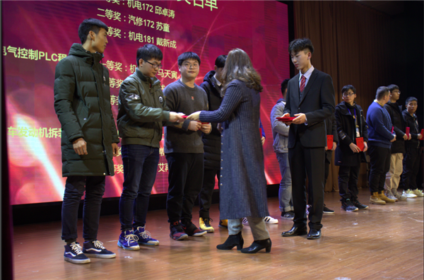 cdd901628832f02dd10988a3648df0b_副本.png
