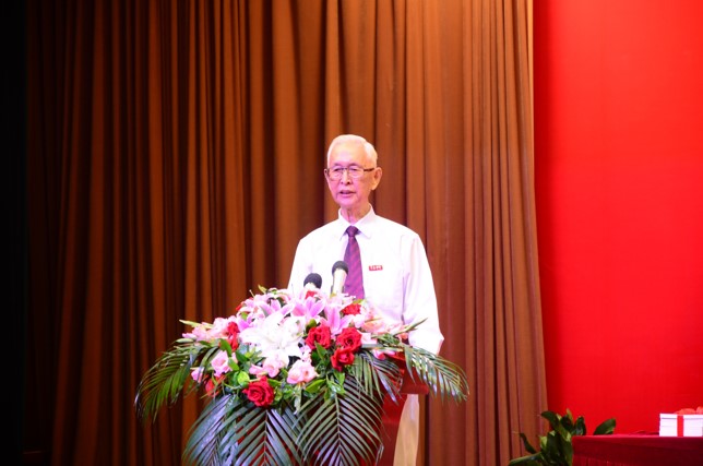 3董事长曹助我教授致答谢词.jpg