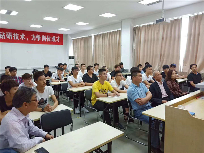 微信图片_20181010150419_副本.jpg