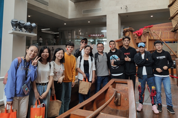 微信图片_20191004095051_副本.jpg